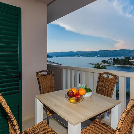 Tatil Evi Strandnahes Mit Garten In
